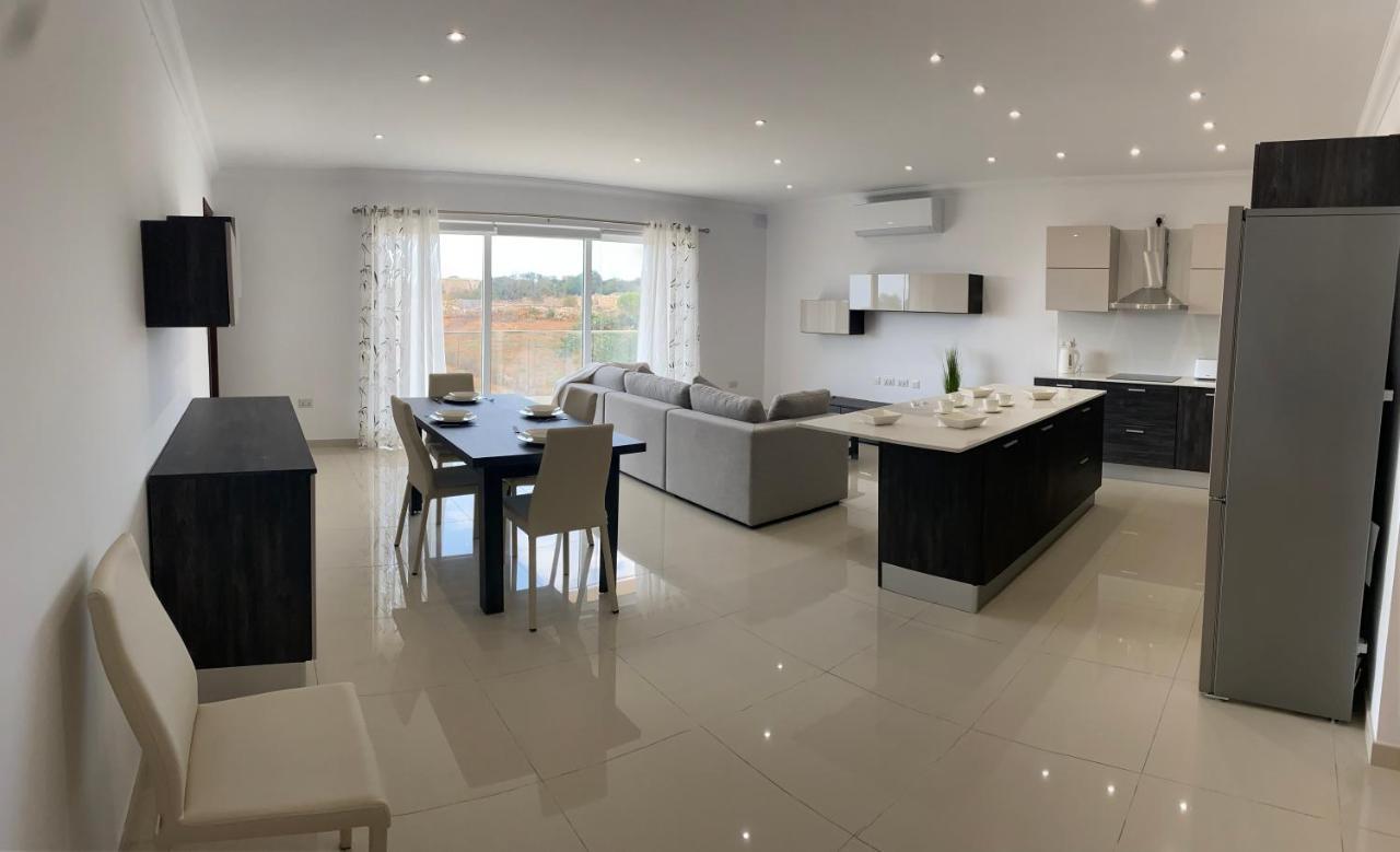 New 3 Bedroom Apartment Close To Airport Zurrieq Exterior foto
