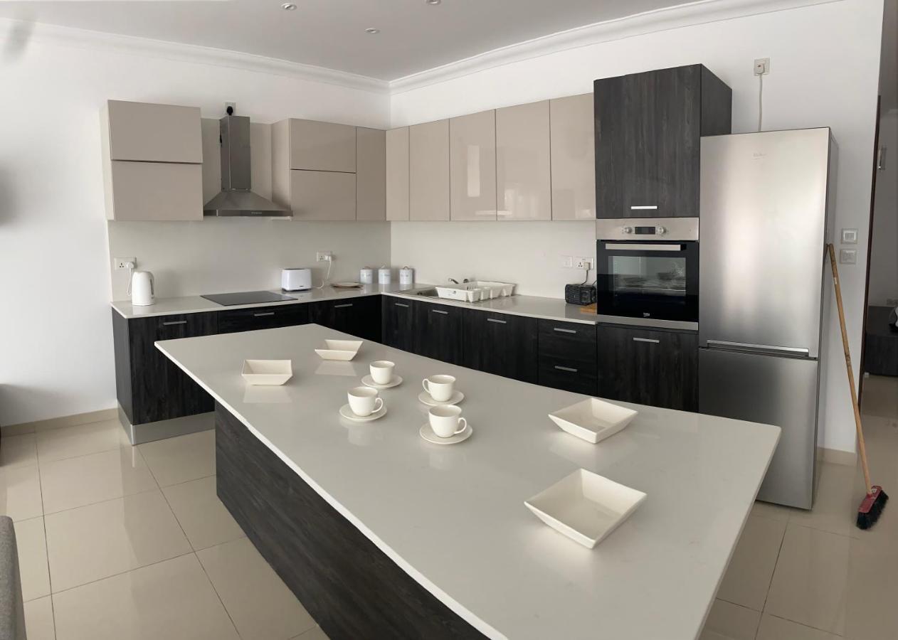 New 3 Bedroom Apartment Close To Airport Zurrieq Exterior foto